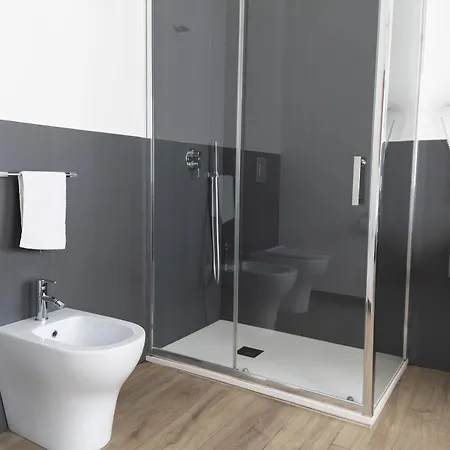 Ruggero Settimo - & 4*