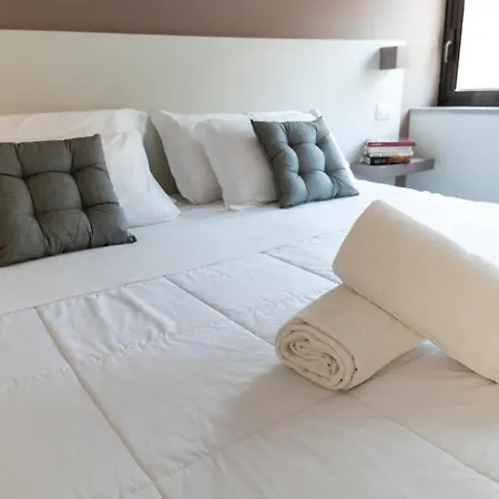Ruggero Settimo - Room&suite Bed & Breakfast 4*
